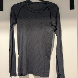 Lululemon long sleeve shirt